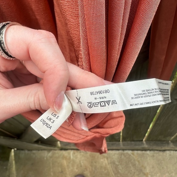 Free People Turnt Metallic Shiny Peach Orange V Neck Drapey Long Sleeve Bodysuit - Picture 12 of 13